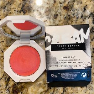 Fenty creamy blush in Strawberry Drip 3g